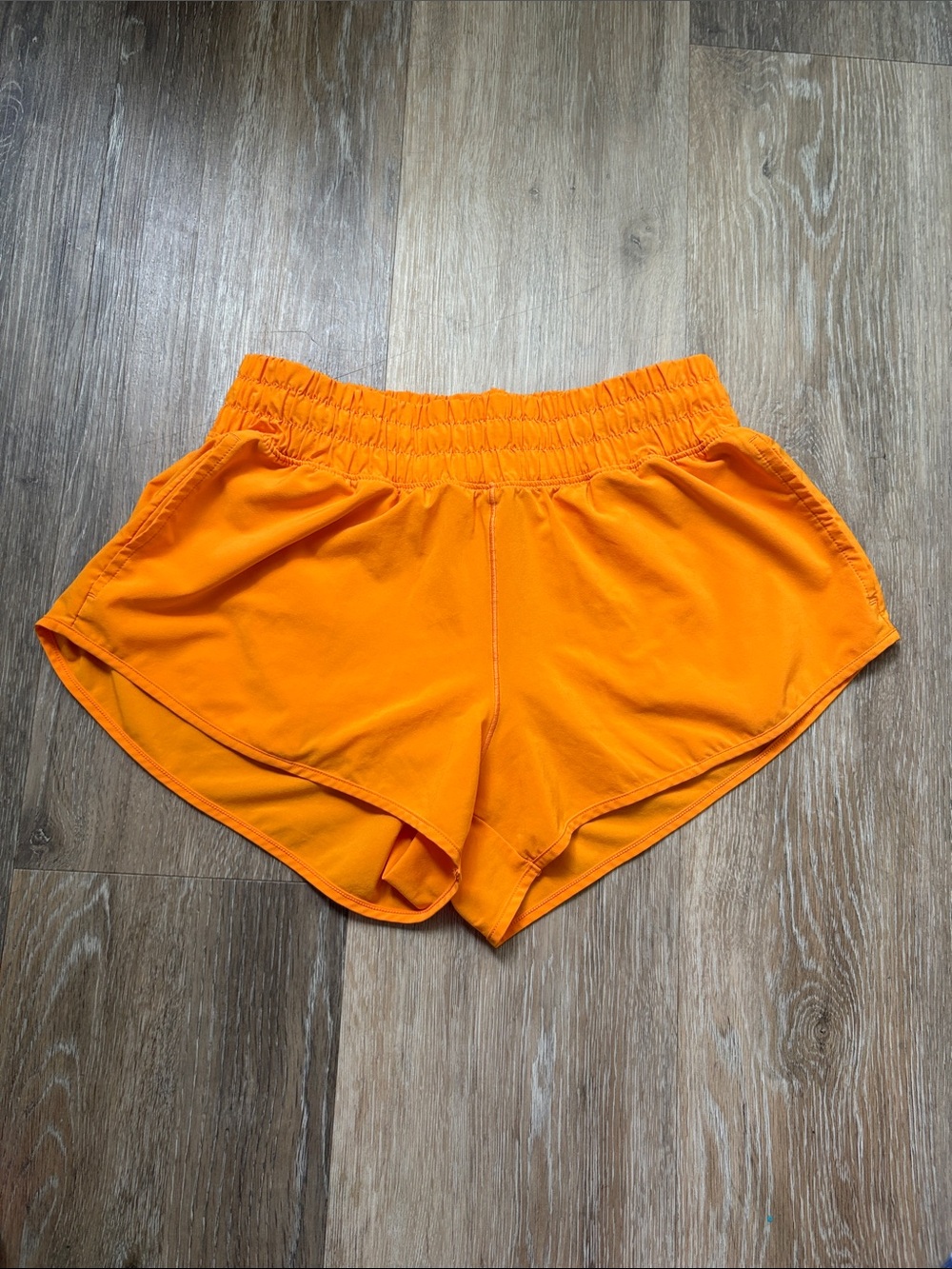 Offline by Aerie Low Rise Women's Orange Athletic Shorts -